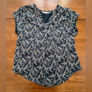 Fun 2 Fun Black and Cream Floral Blouse